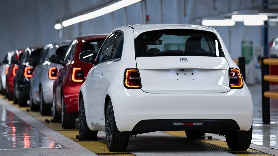 Automobilky varují před zničením evropského průmyslu. A toto má být jejich návrh na jeho záchranu